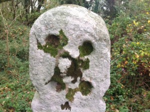 mertherunystonecrosshead1