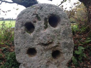 mertherunystonecrosshead3